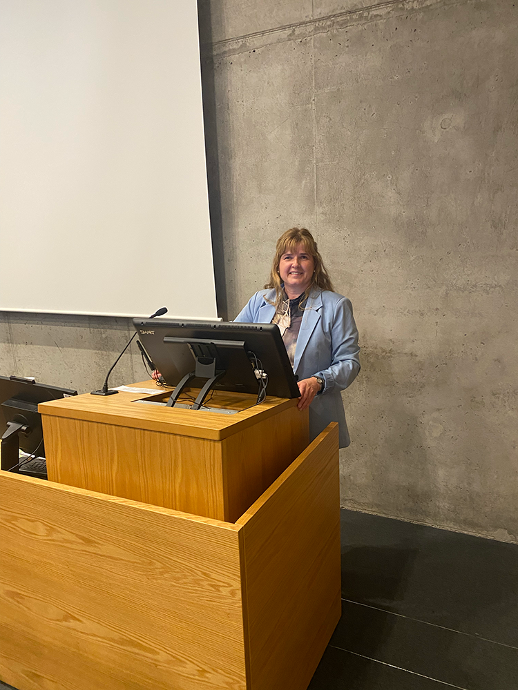 Unnur Óttarsdóttir á Sjónaukanum
